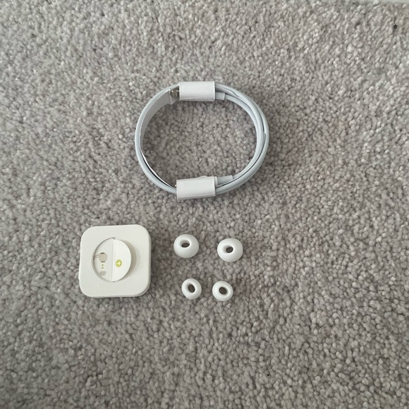 AirPod First Gen pros - Picture 8 of 8